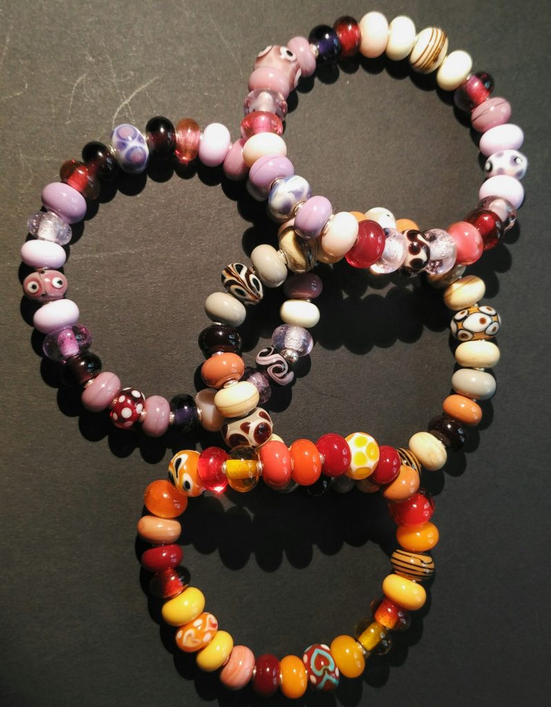Armbänder zum Reinschlupfen